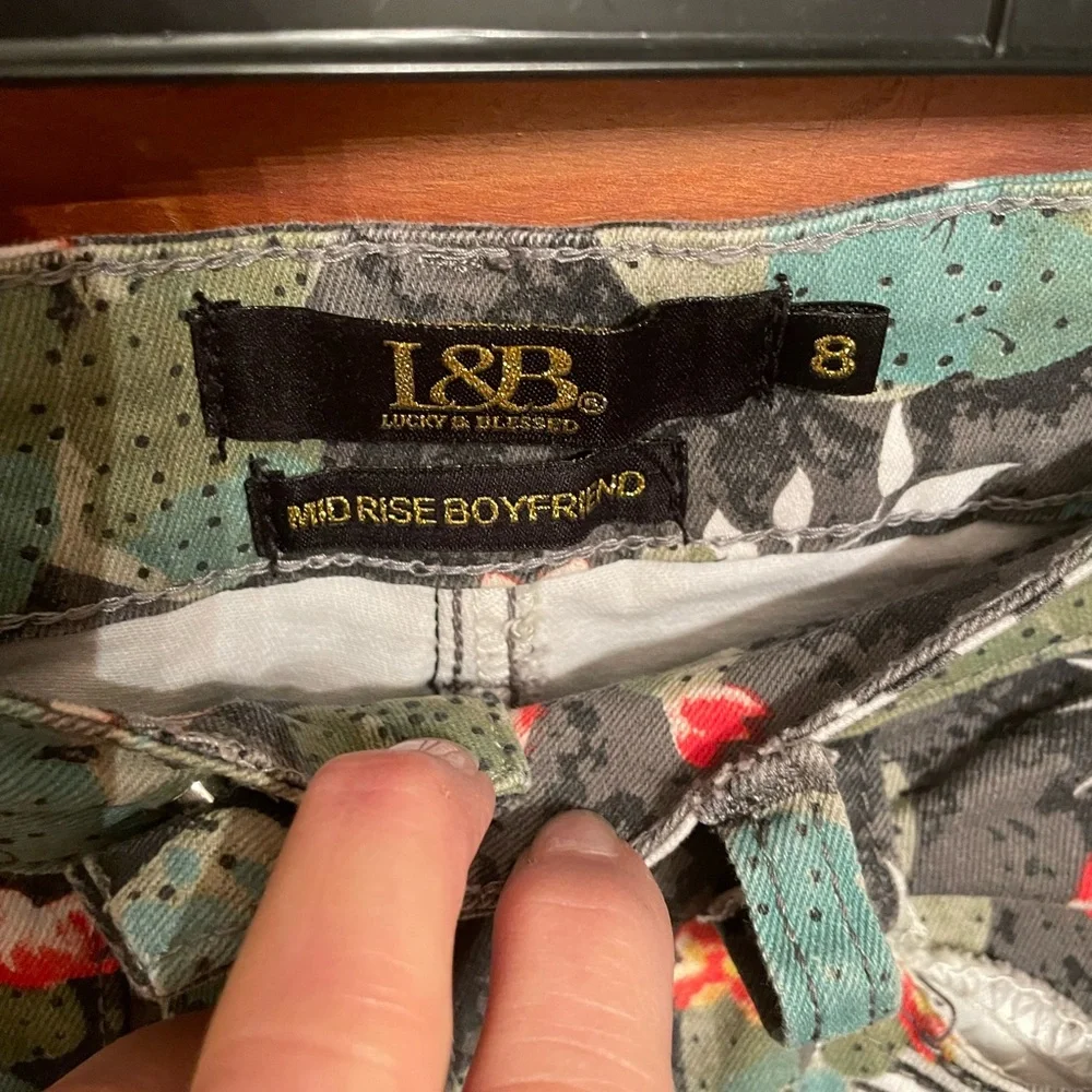 L&B Women’s Black Floral Cactus Print Jeans - Picture 3 of 7